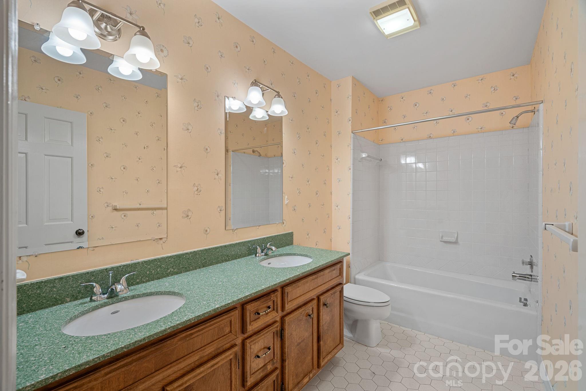 1001 Thistle Court
