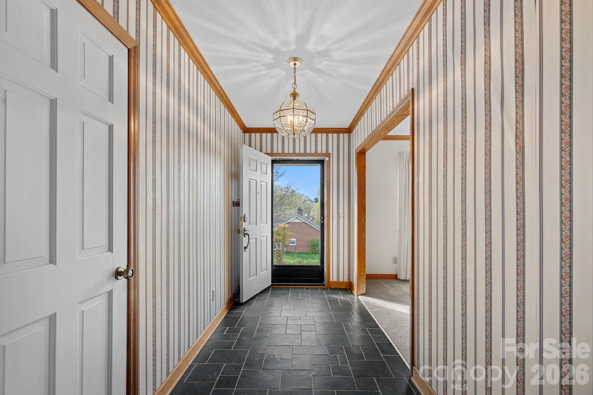 1001 Thistle Court