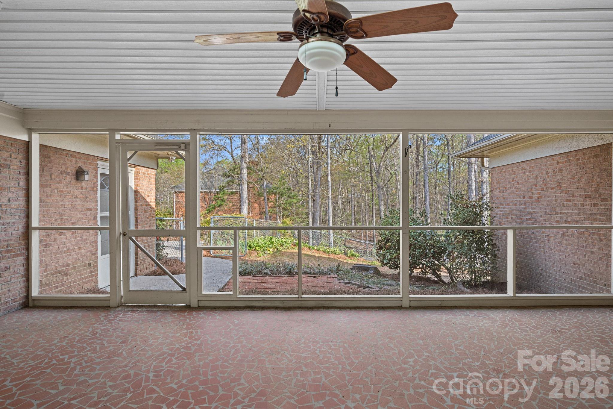 1001 Thistle Court