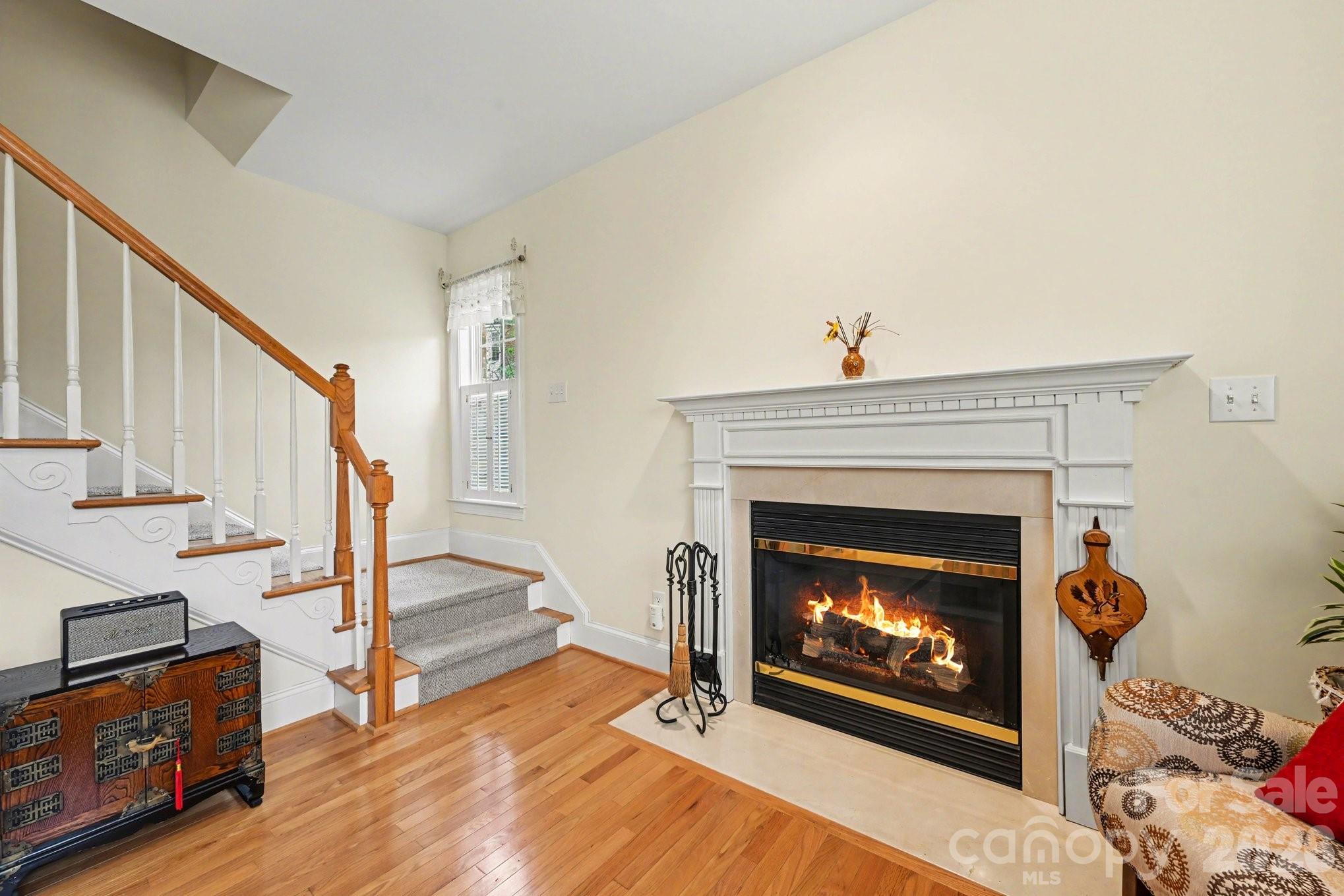 9601 Twin Falls Court