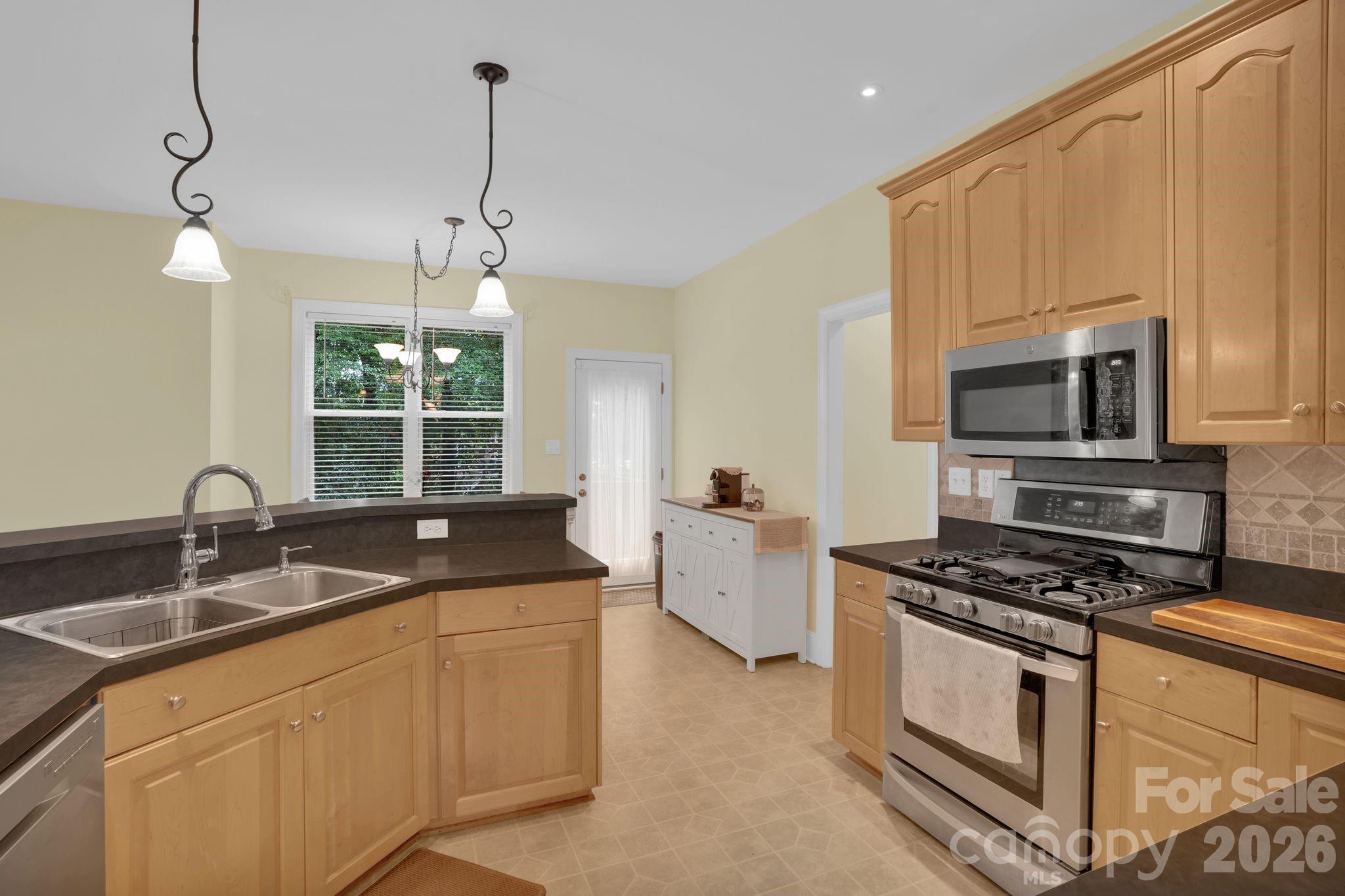 9601 Twin Falls Court