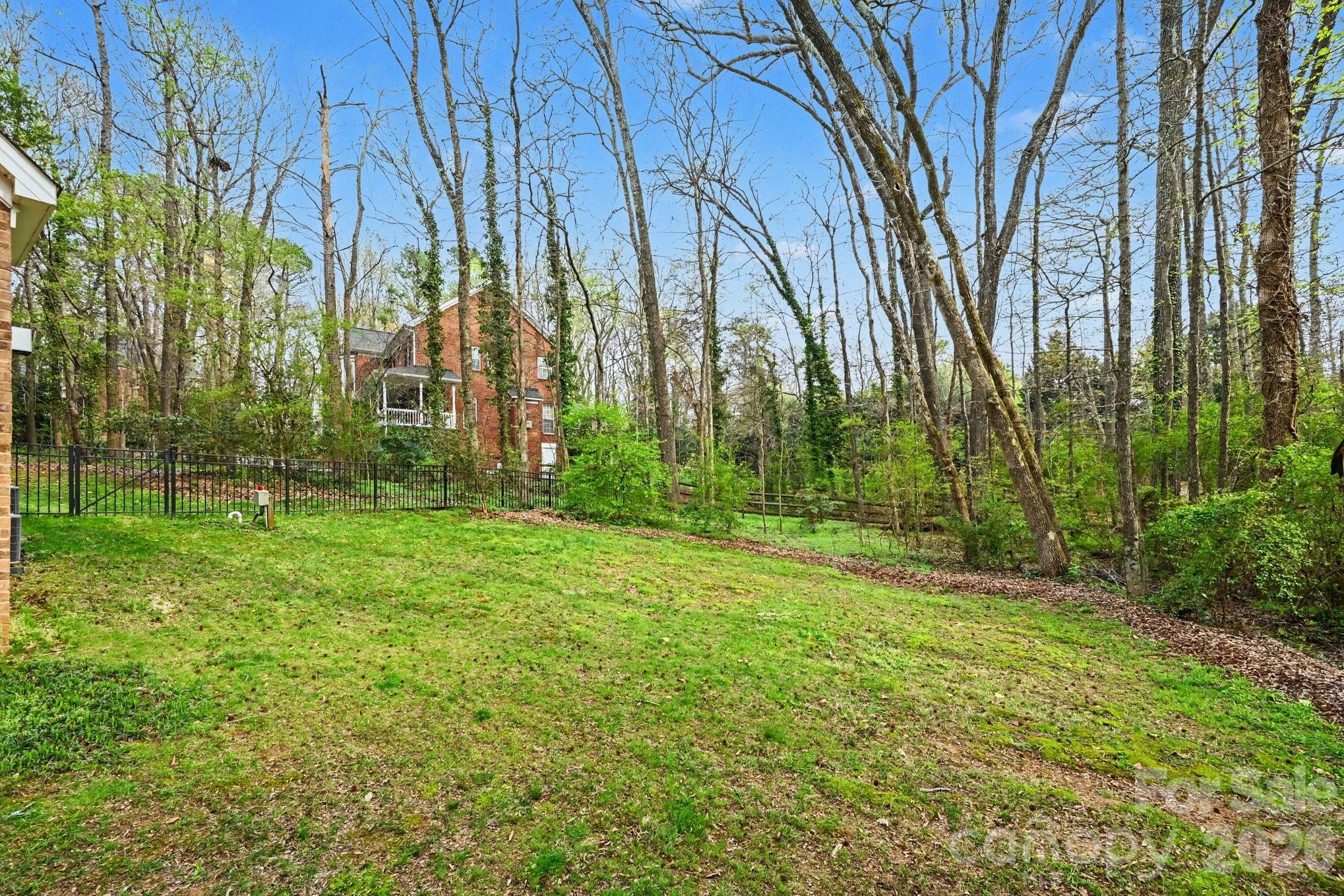 9601 Twin Falls Court