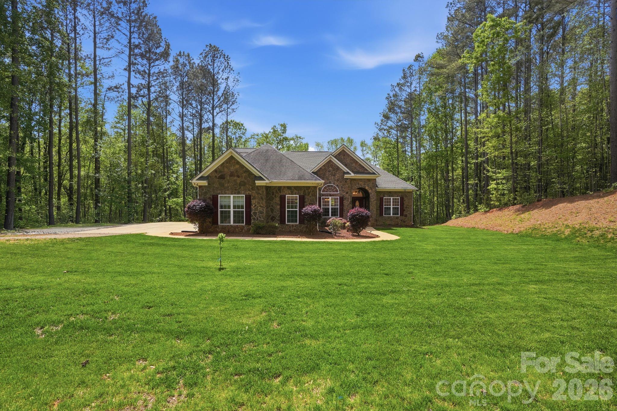 8810 Windygap Road
