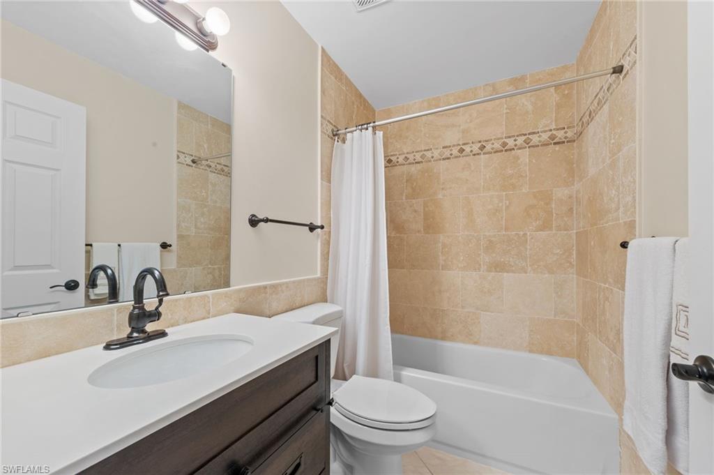 621 Squire CIR 204
