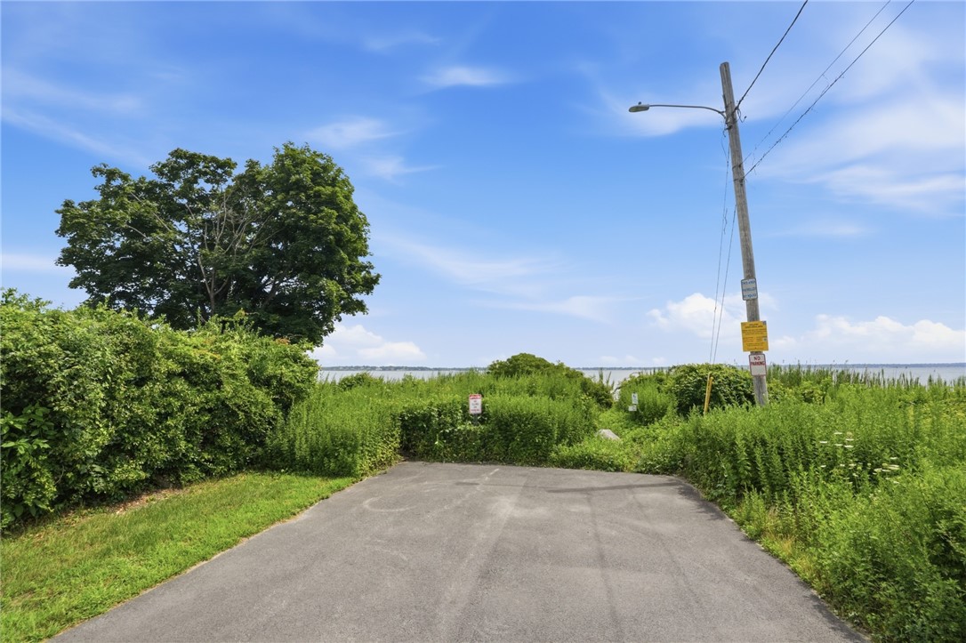 86 Pender Avenue