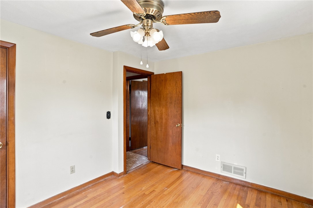 86 Pender Avenue