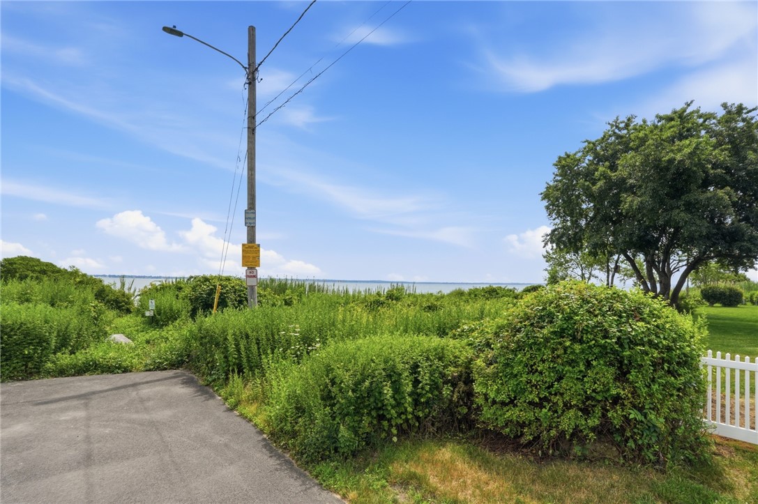86 Pender Avenue