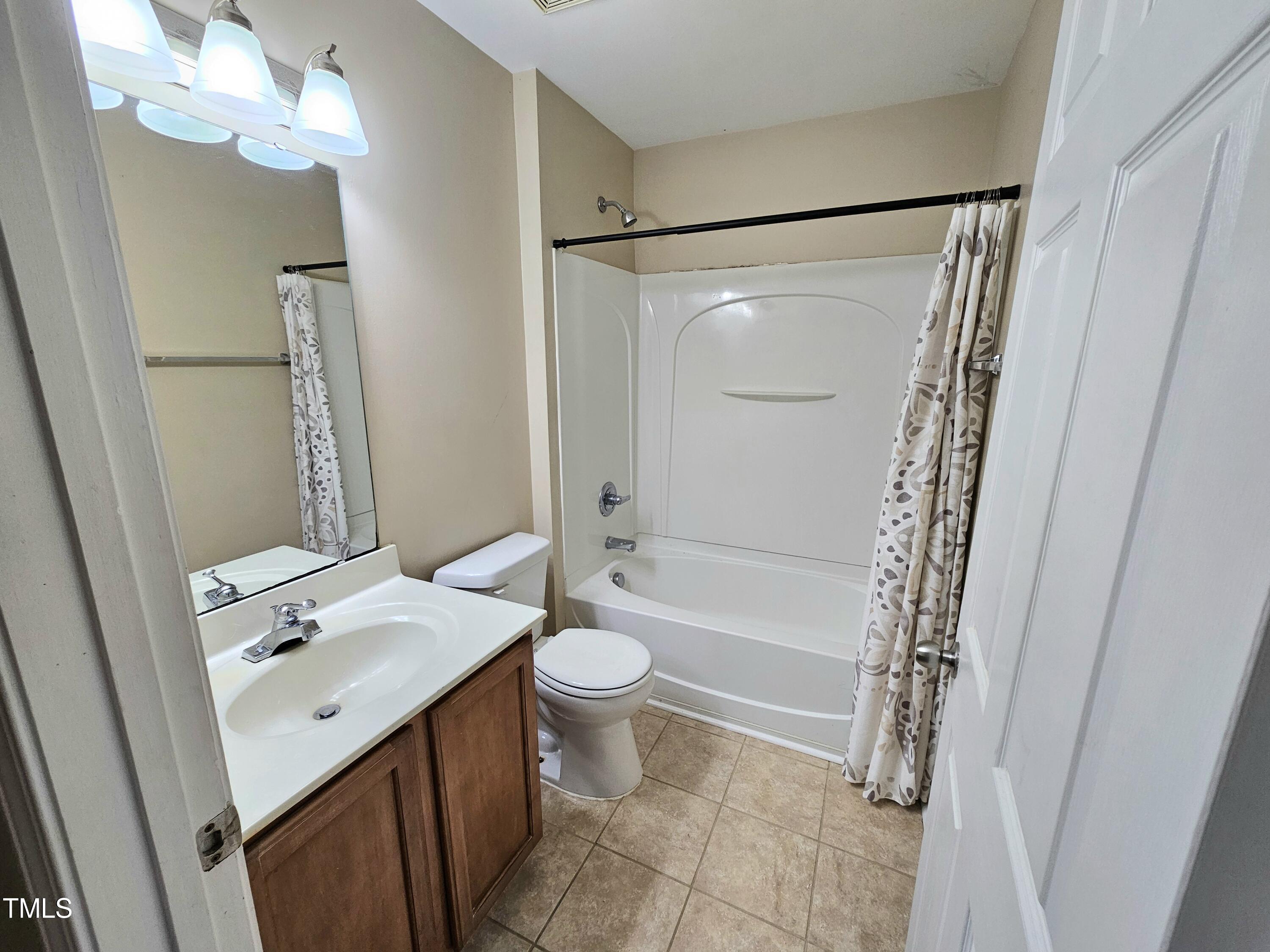 2220 Valley Edge Drive # 107