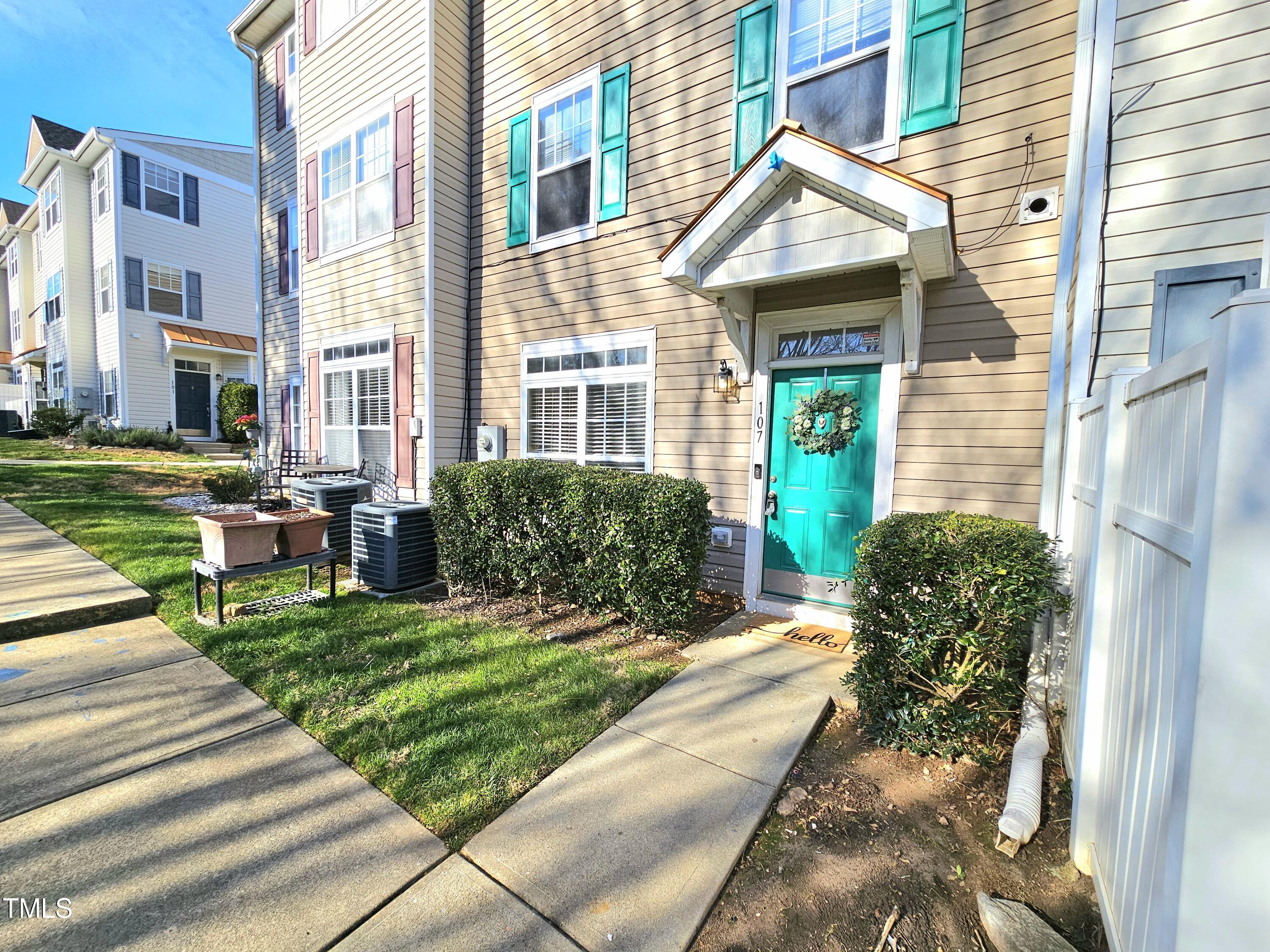 2220 Valley Edge Drive # 107