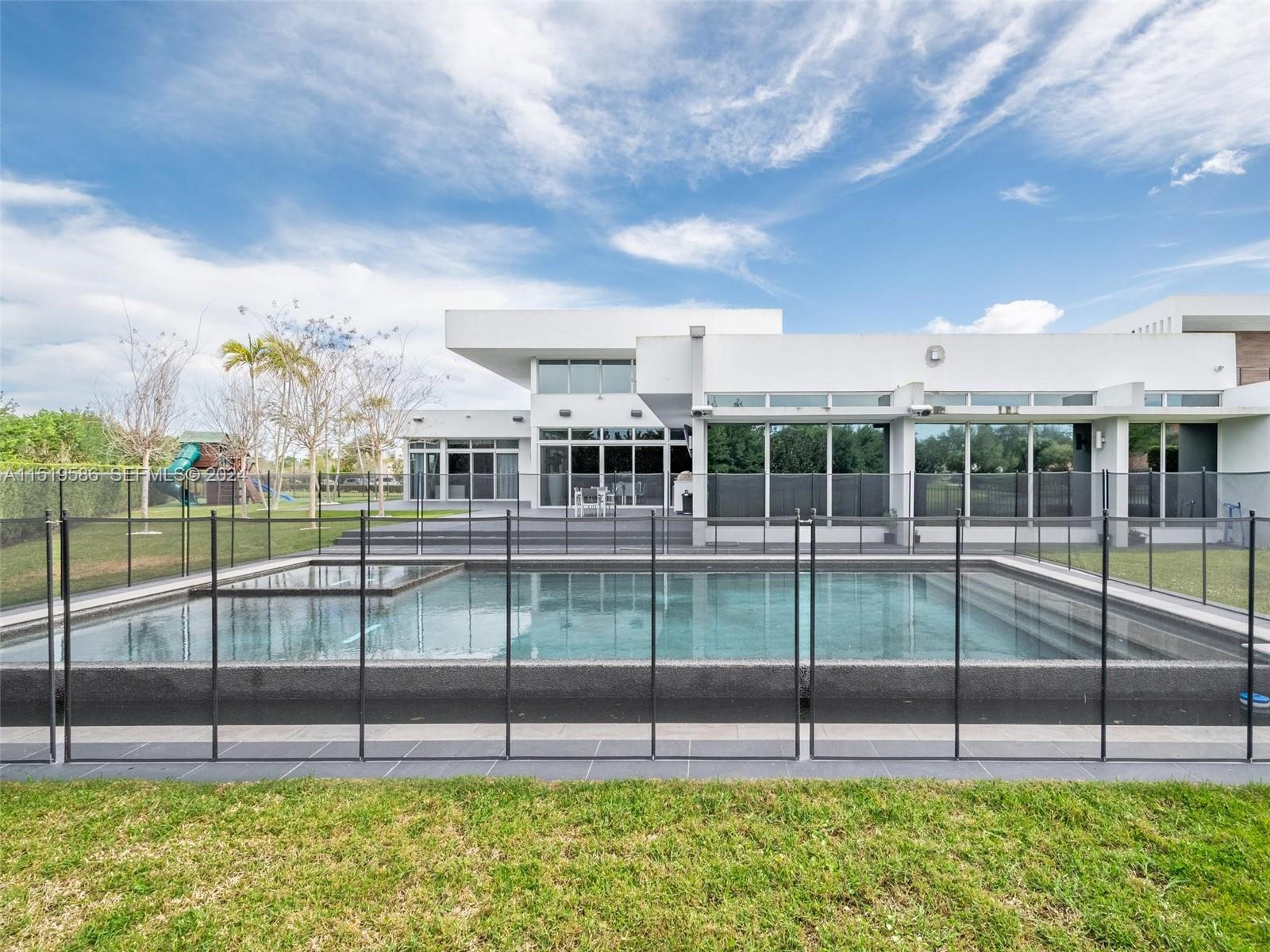 16601 Sunset Way