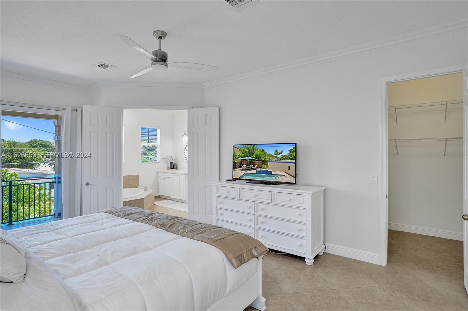 4562 Poinciana Street, Lauderdale-By-The-Sea