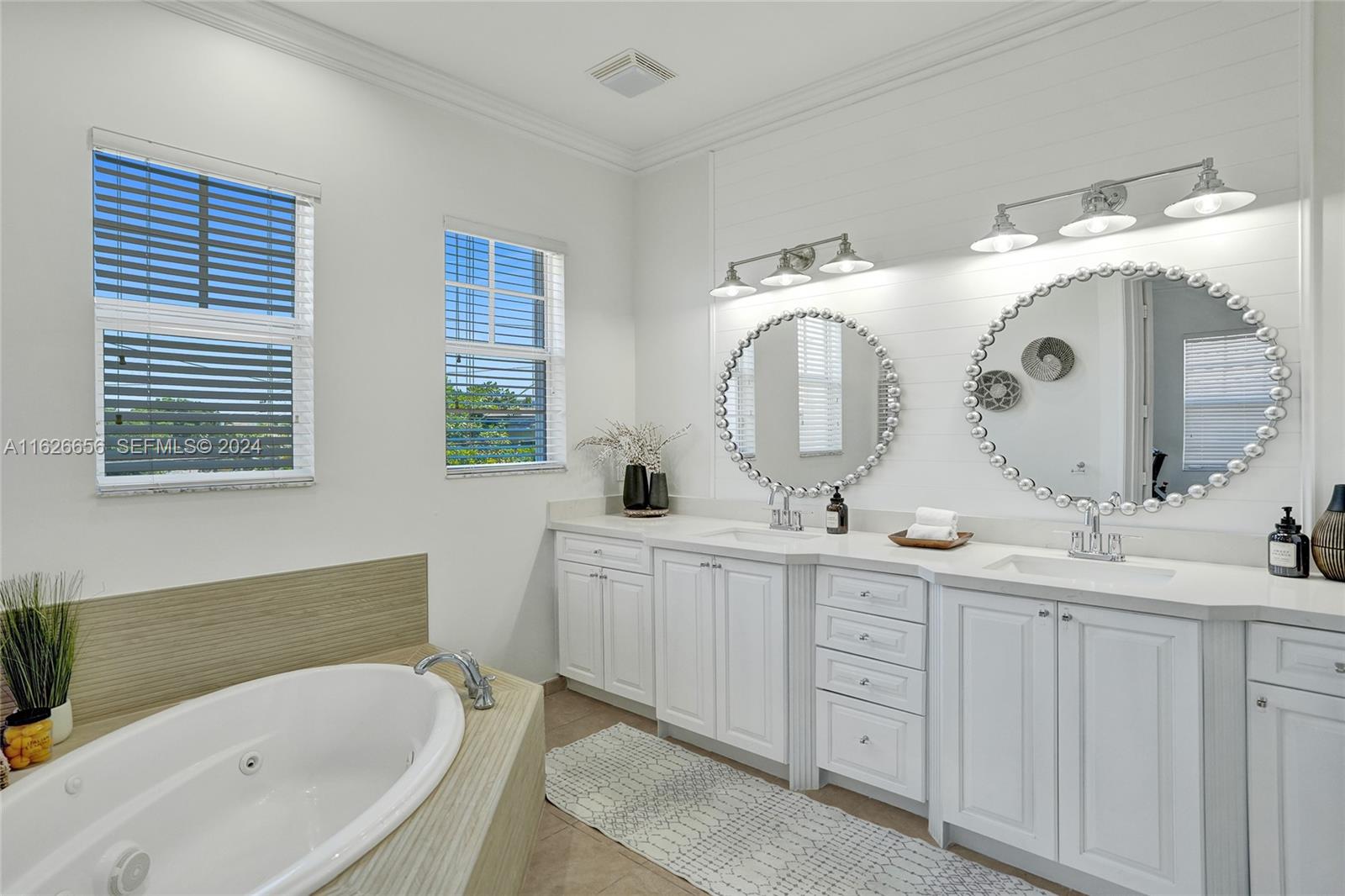 4562 Poinciana Street, Lauderdale-By-The-Sea