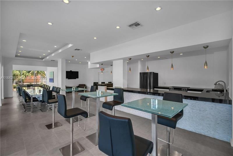 2841 N Ocean Boulevard 1807