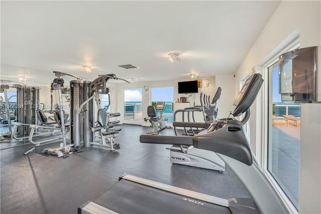 2841 N Ocean Boulevard 1807