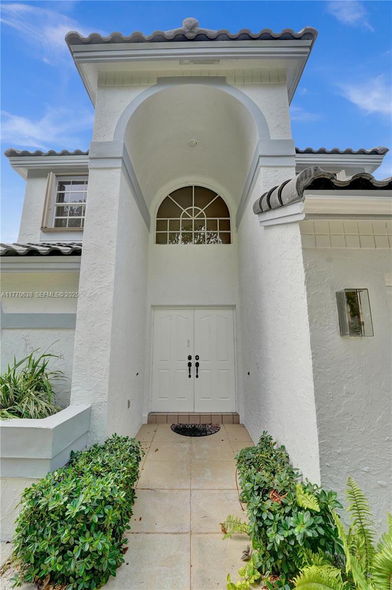 2791 La Paz Avenue