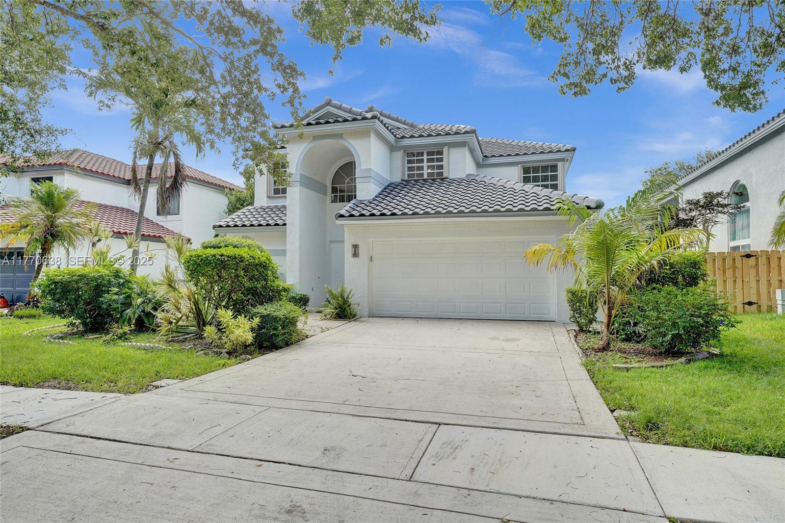 2791 La Paz Avenue