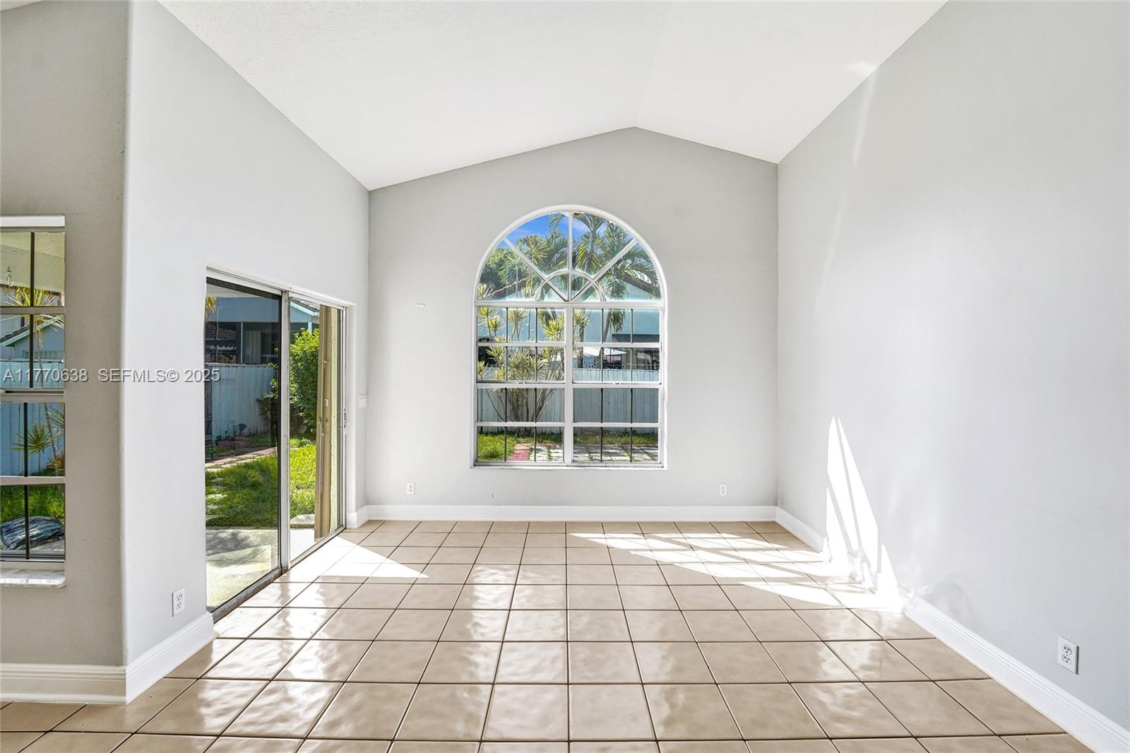 2791 La Paz Avenue