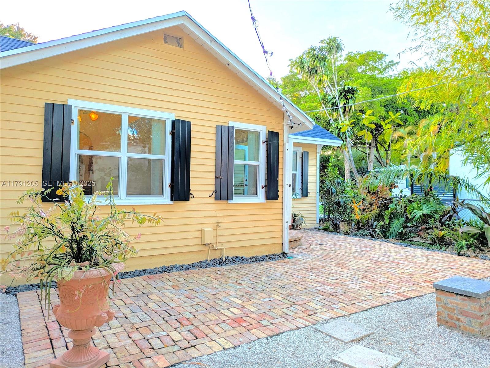 550 SW 13th Avenue
