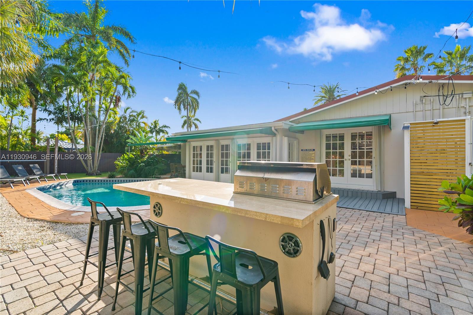 1344 Seabreeze Boulevard