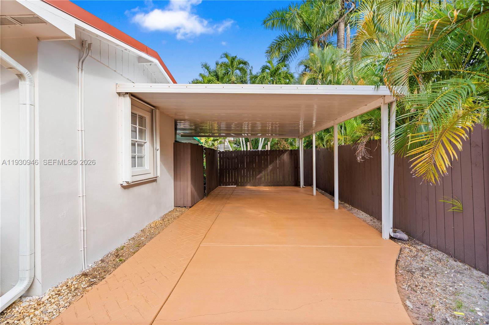 1344 Seabreeze Boulevard
