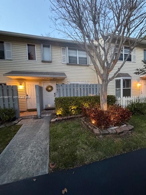147 SW 3rd Street