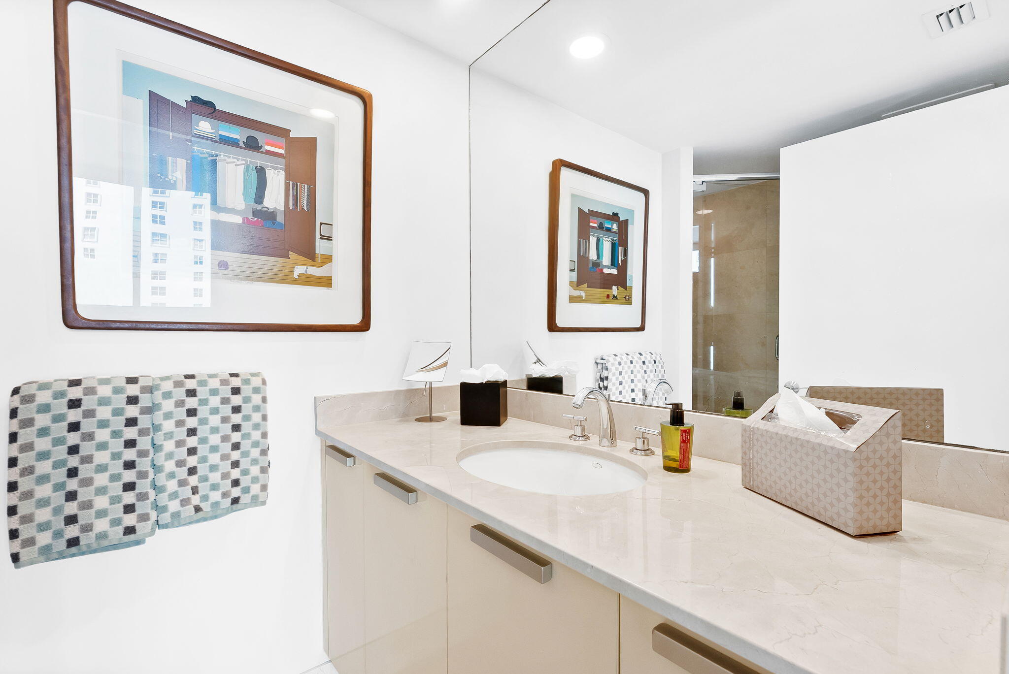 715 Bayshore Drive 606