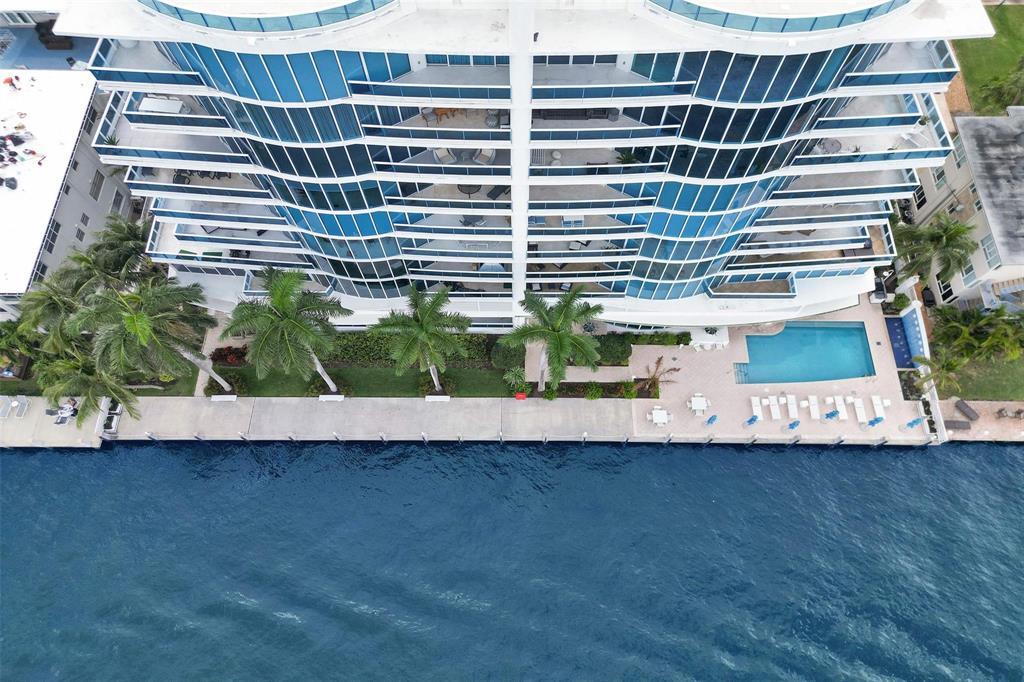 715 Bayshore Drive 606