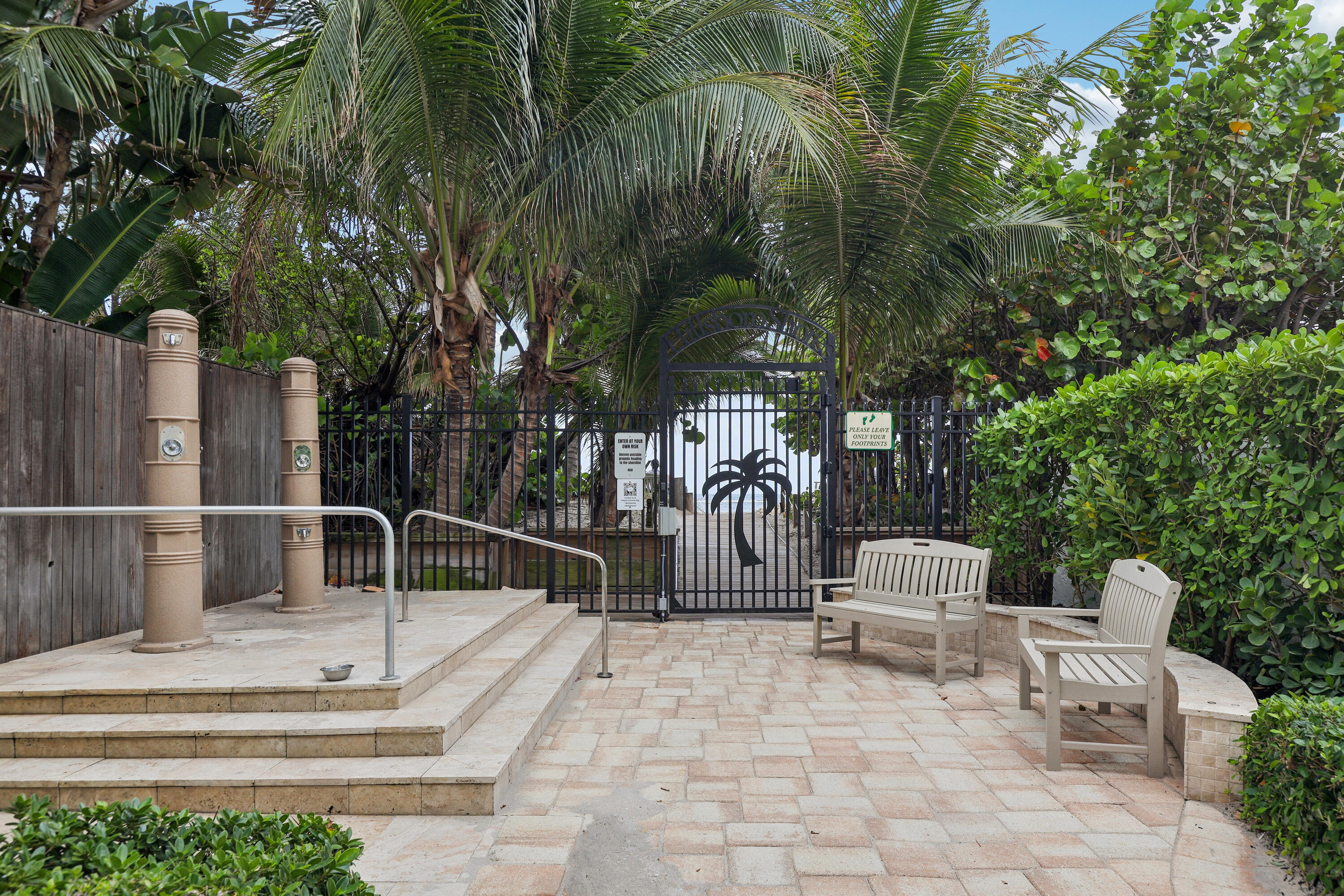 3406 Robbins Road