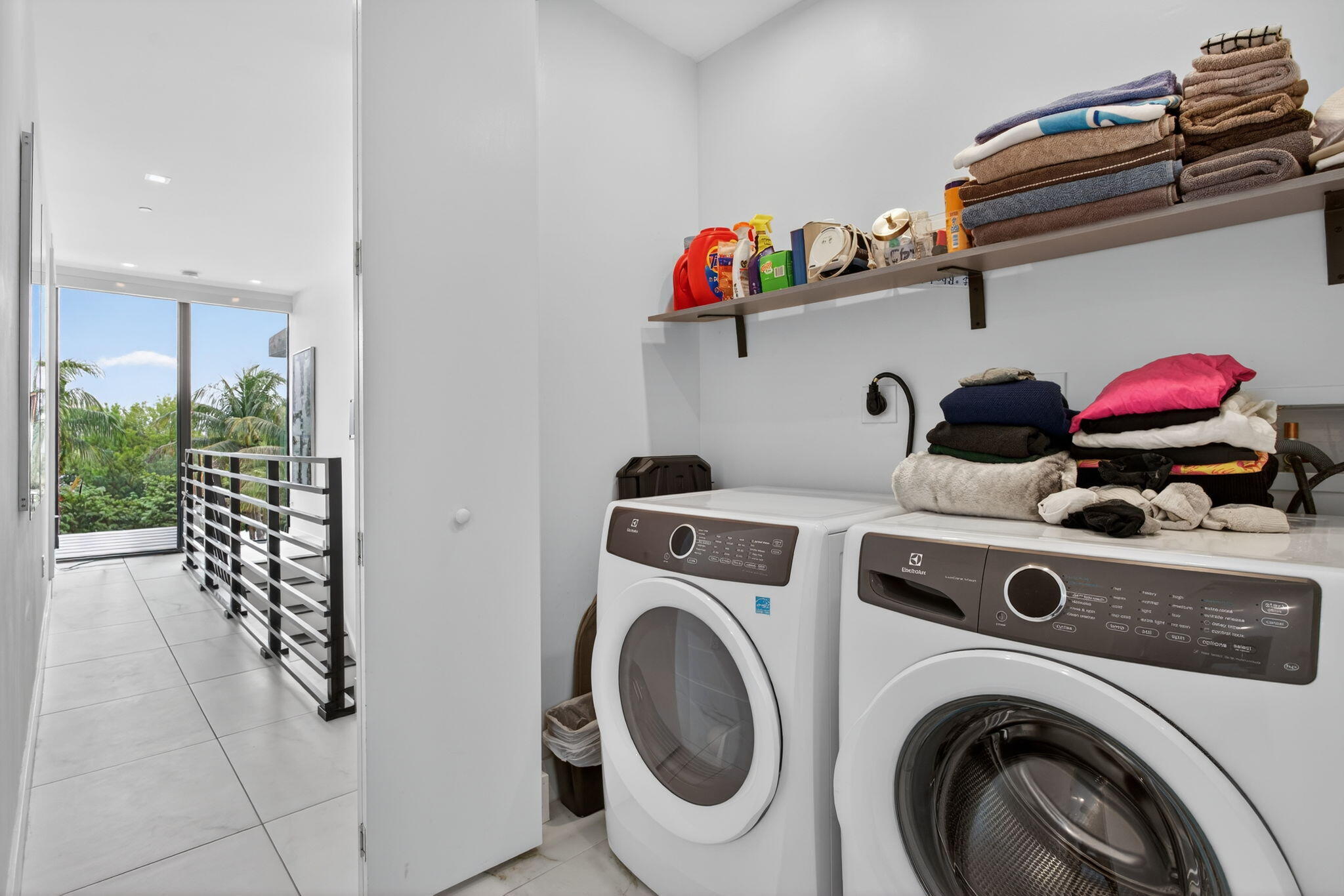 1044 N Victoria Park Road