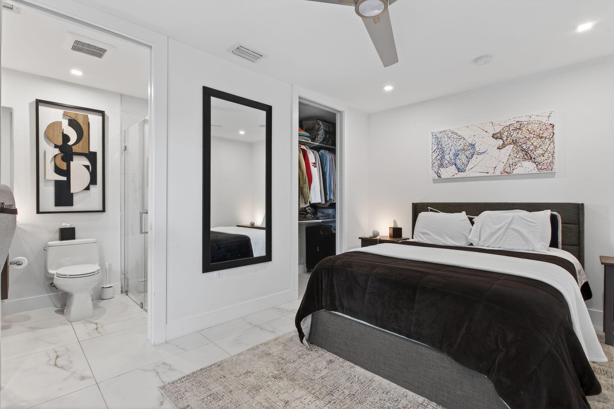 1044 N Victoria Park Road