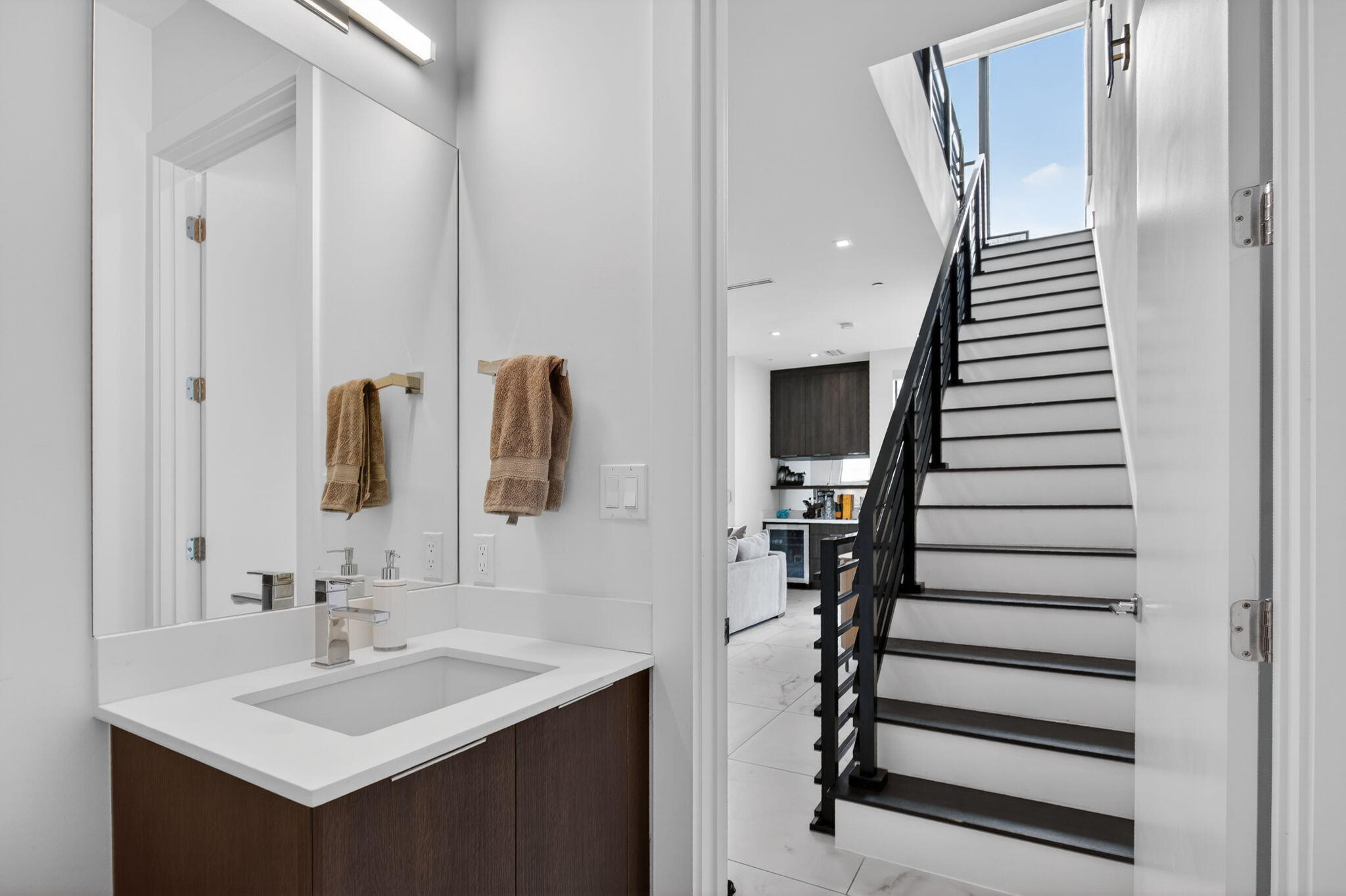 1044 N Victoria Park Road