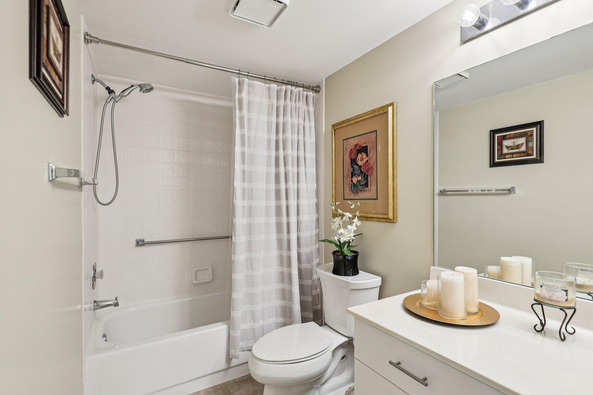 10208 NW 24th Place 102