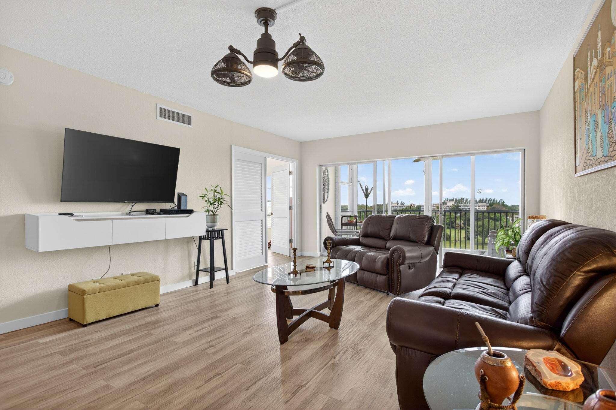 2950 N Palm Aire Drive 606