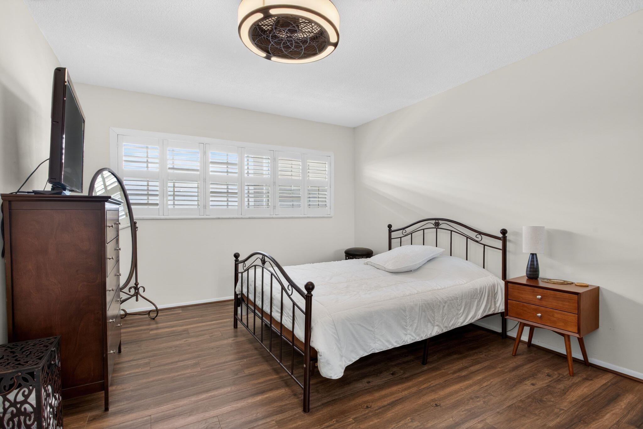 2950 N Palm Aire Drive 606