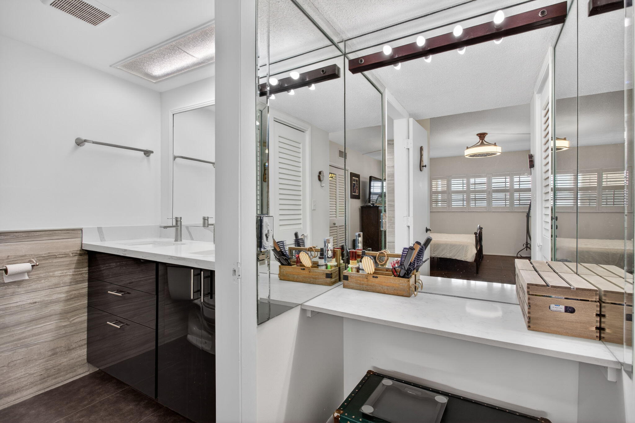 2950 N Palm Aire Drive 606
