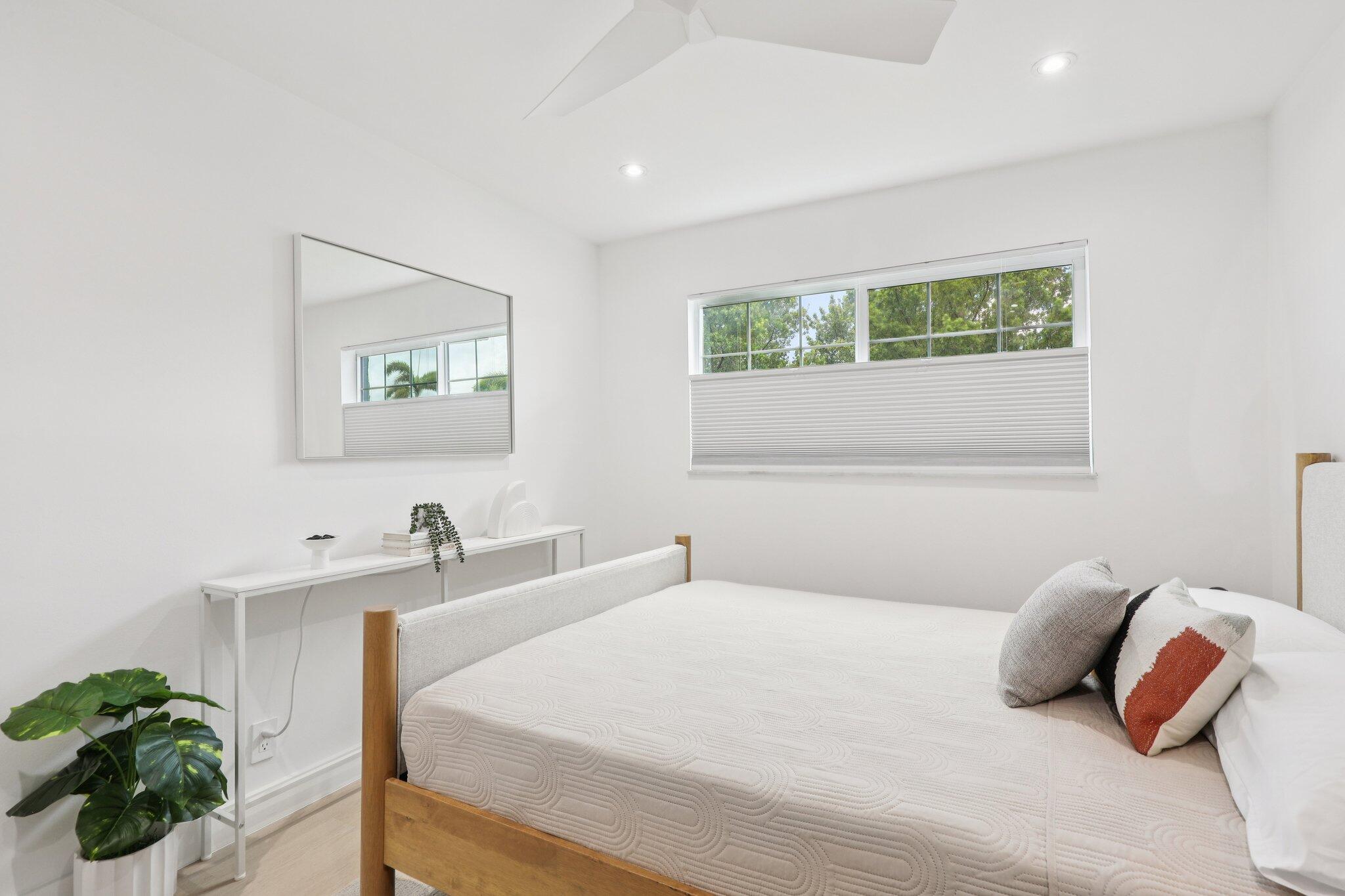 3004 NE 5th Terrace 101-c