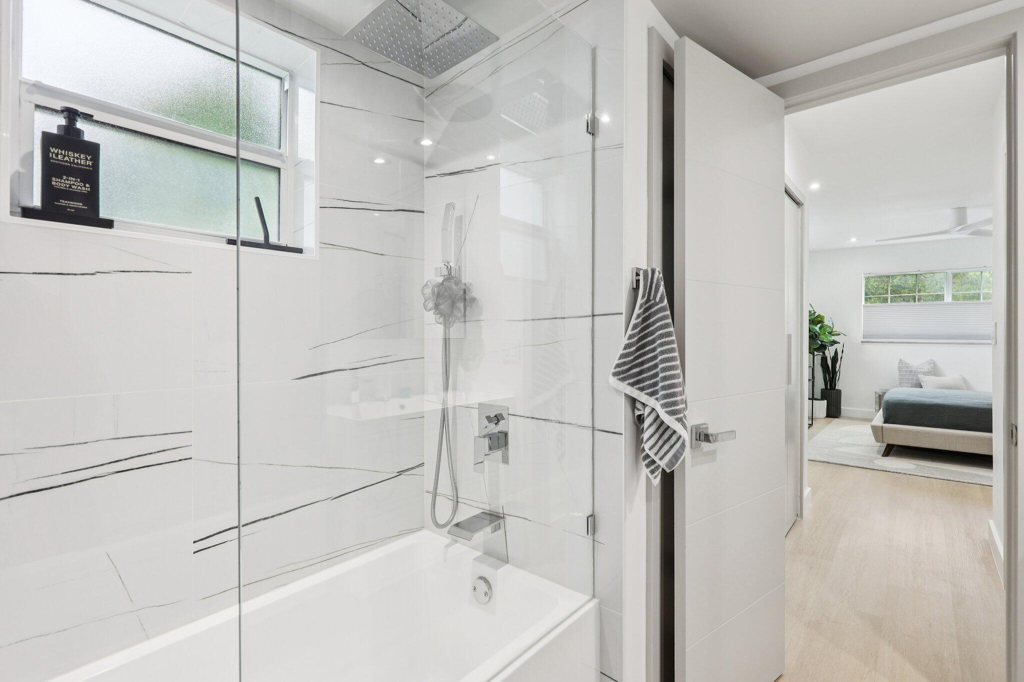 3004 NE 5th Terrace 101-c
