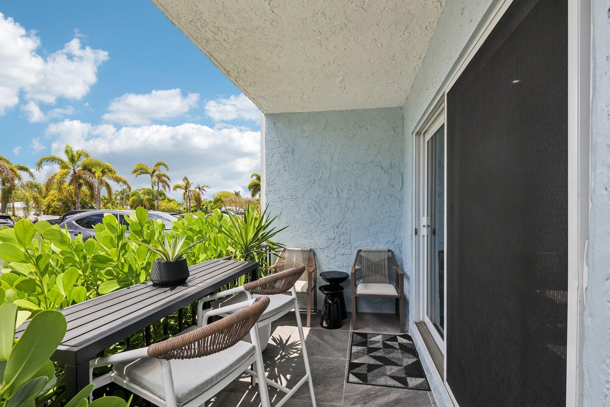 3004 NE 5th Terrace 101-c