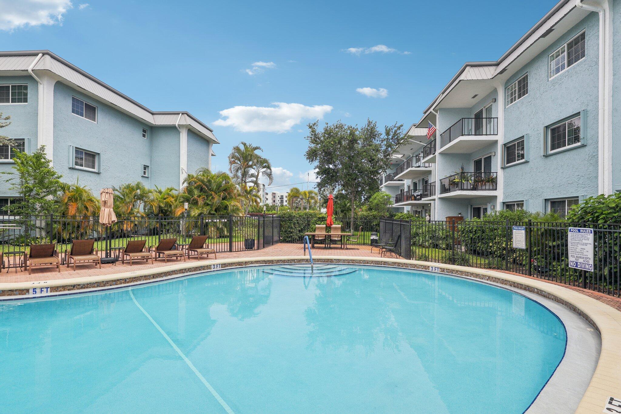 3004 NE 5th Terrace 101-c