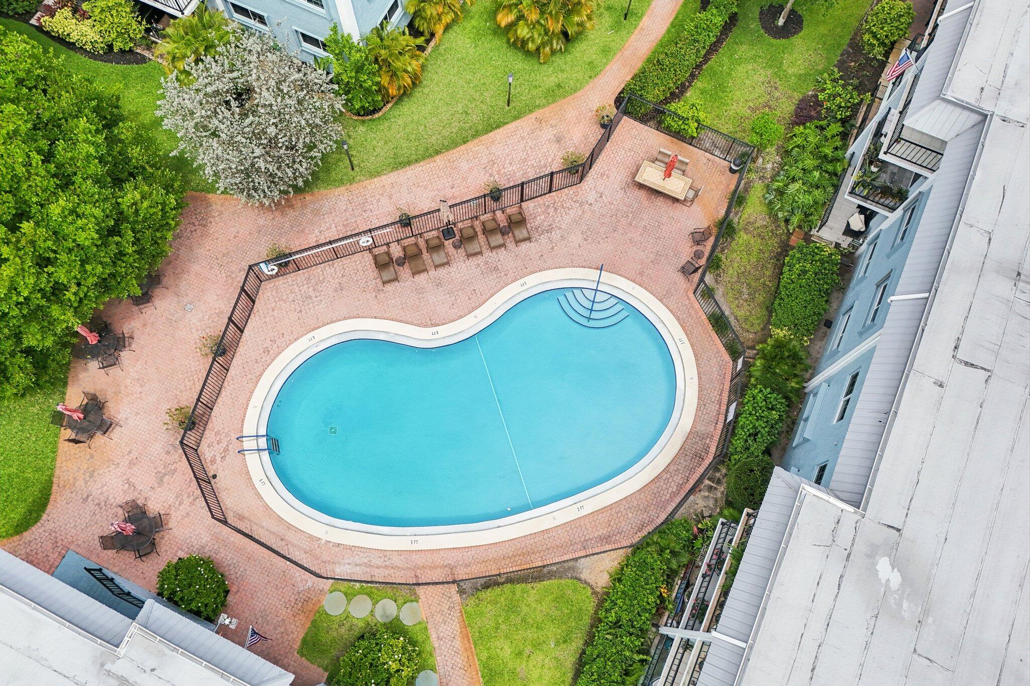 3004 NE 5th Terrace 101-c