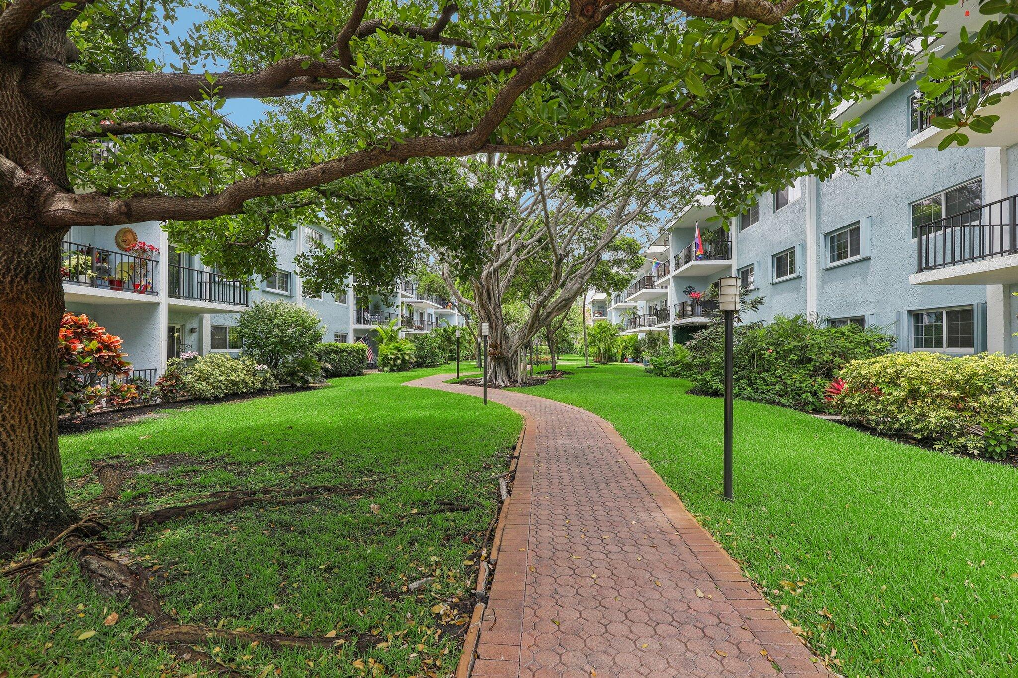 3004 NE 5th Terrace 101-c