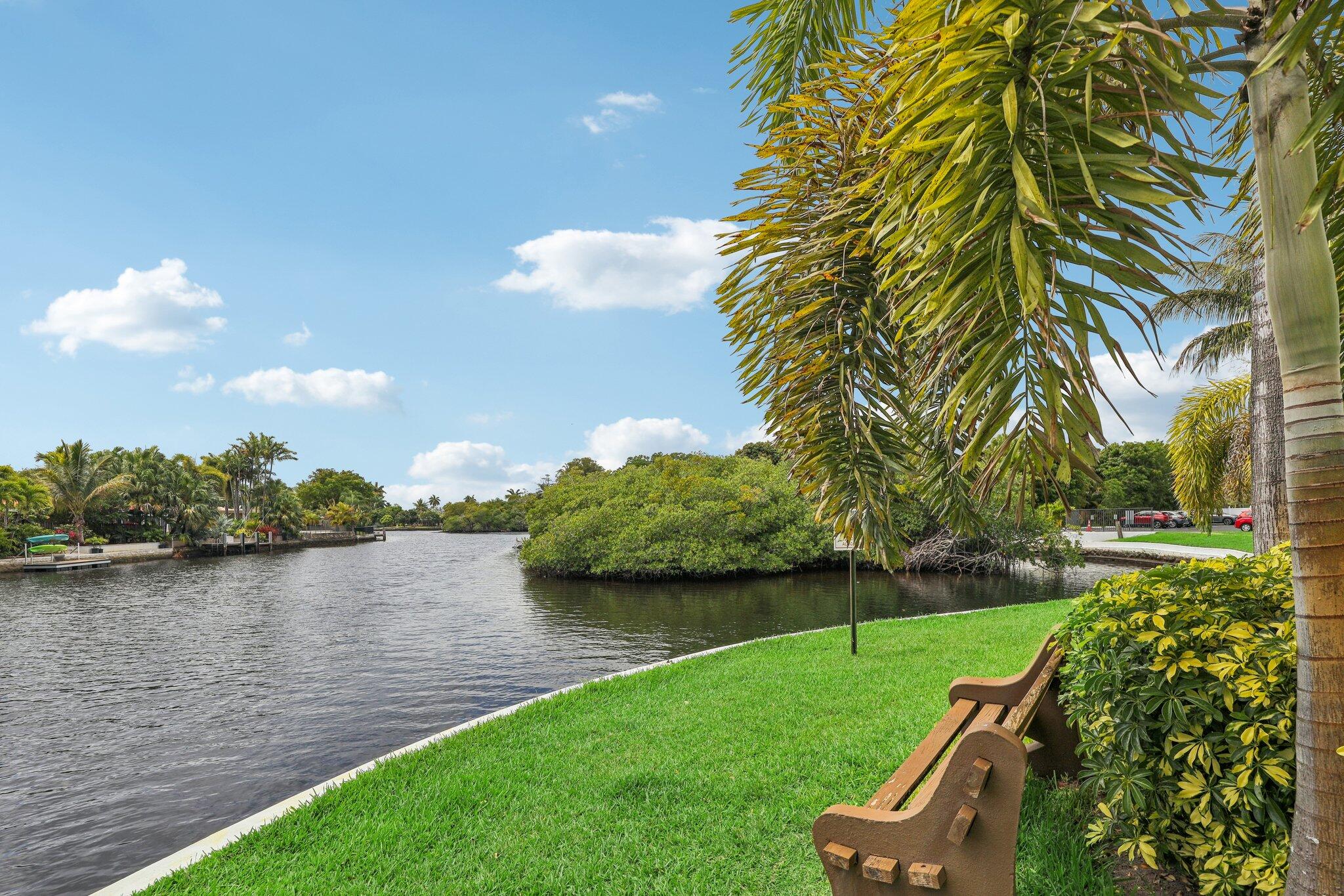 3004 NE 5th Terrace 101-c