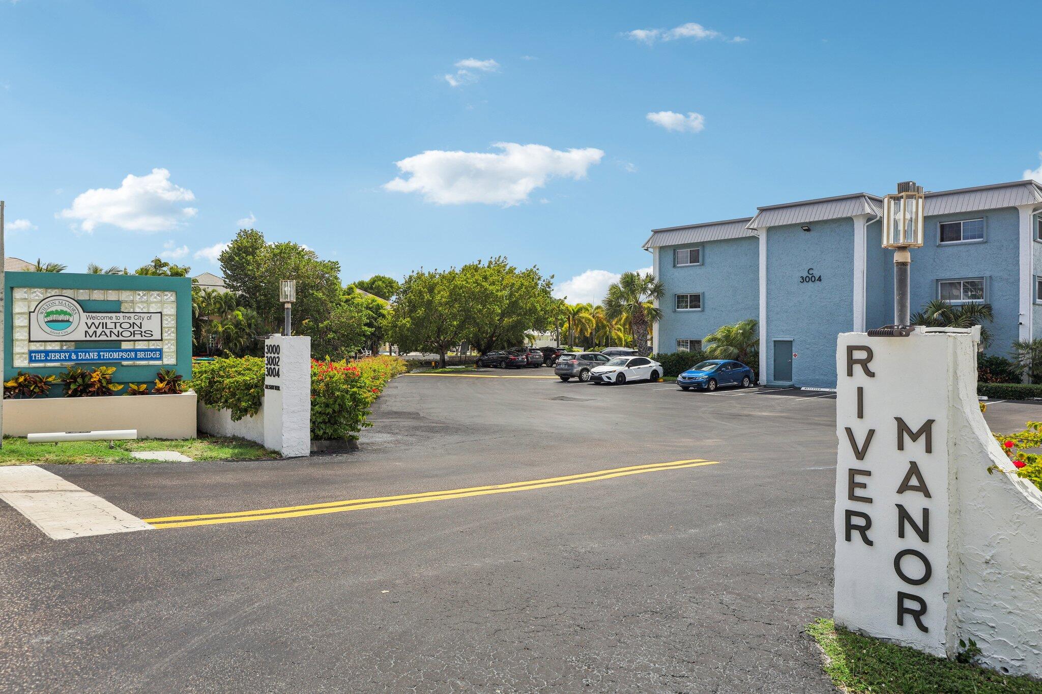 3004 NE 5th Terrace 101-c