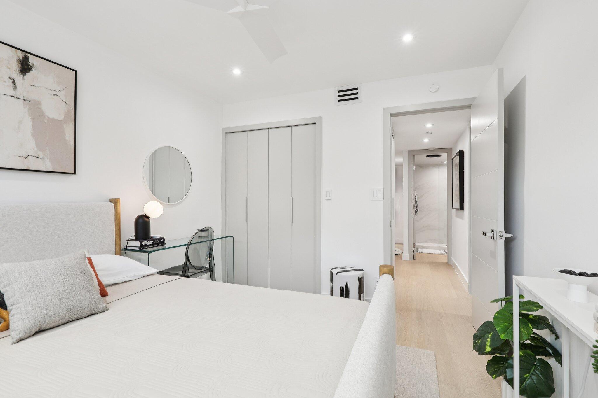 3004 NE 5th Terrace 101-c