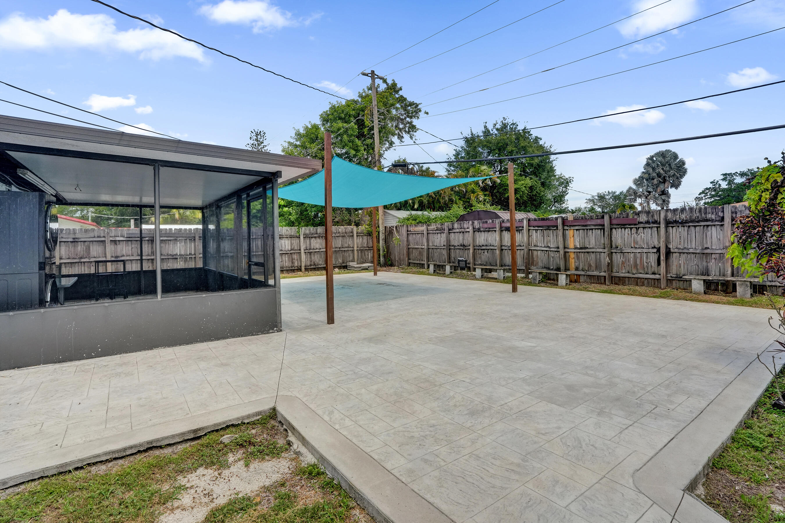 4670 SW 25th Avenue