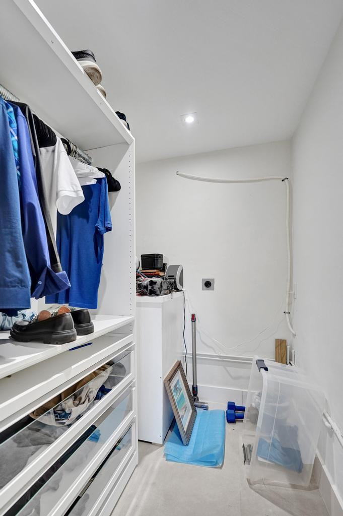 2866 NE 30th Street 9