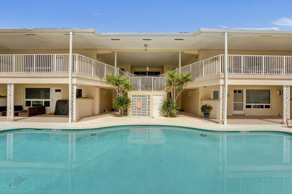 2866 NE 30th Street 9