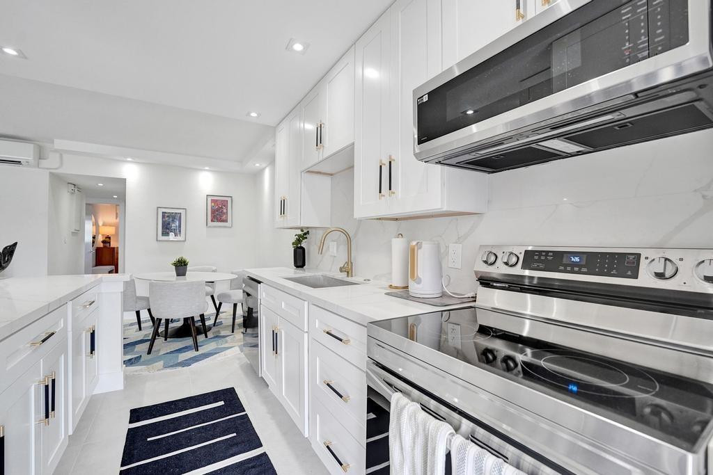 2866 NE 30th Street 9