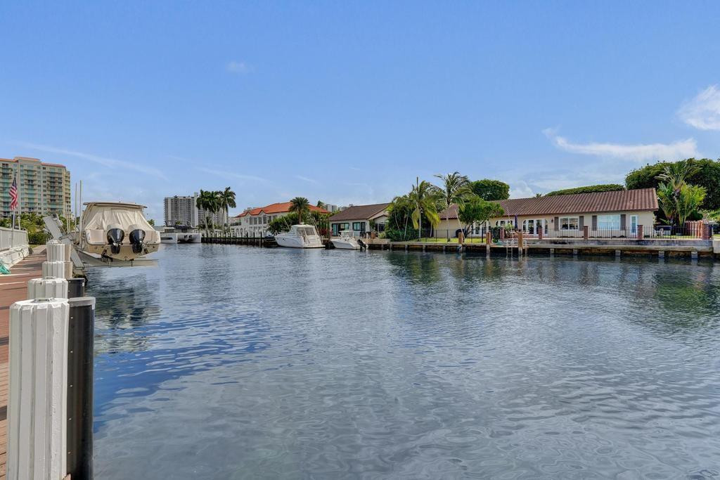 2866 NE 30th Street 9