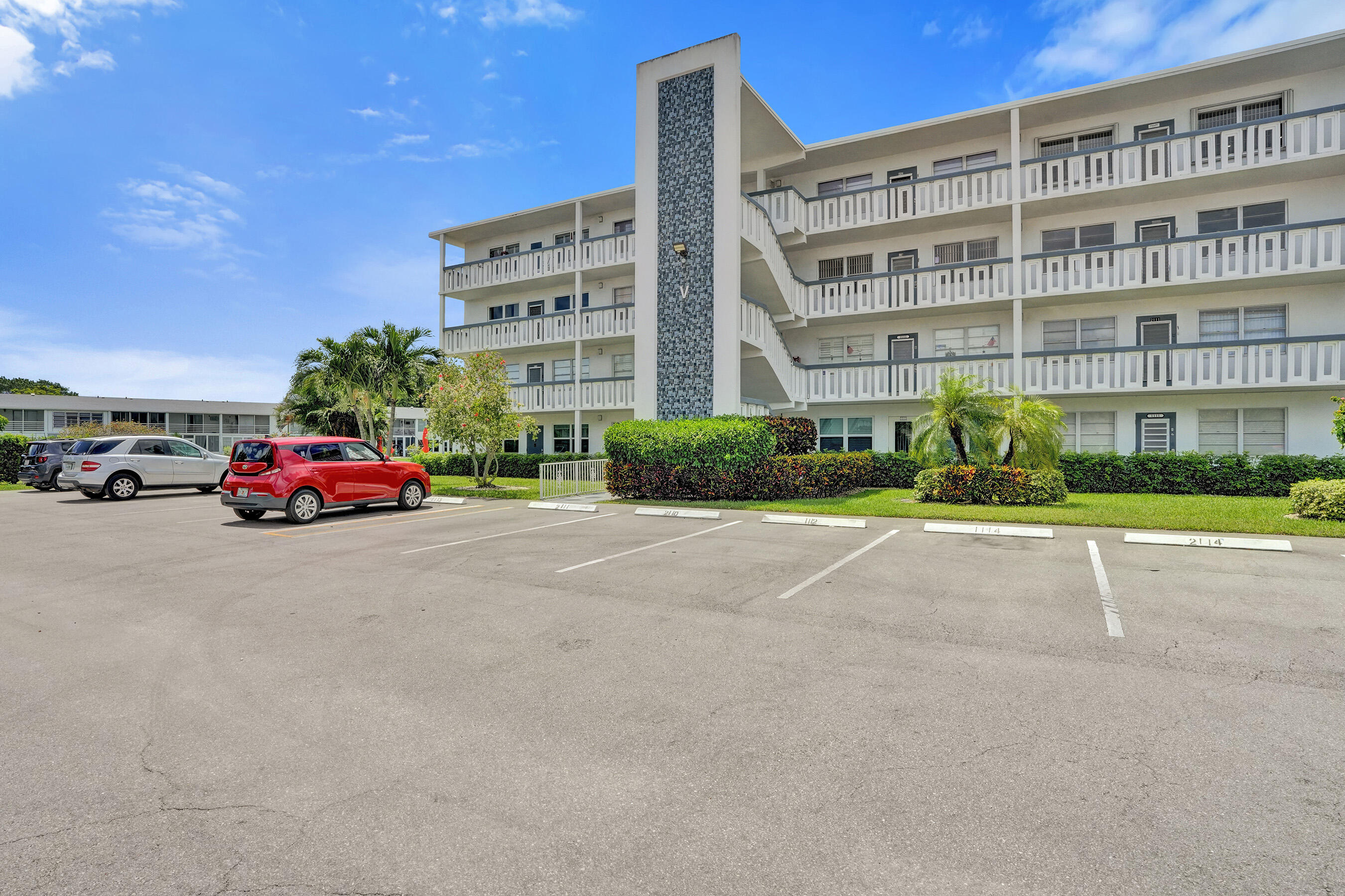 1112 Oakridge 1112